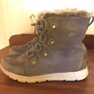Sorel Joan Explorer Suede boots 10.5 Womens Gray